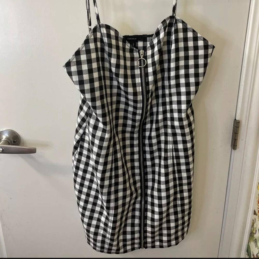 Forever 21 Black and White plaid zip up dress